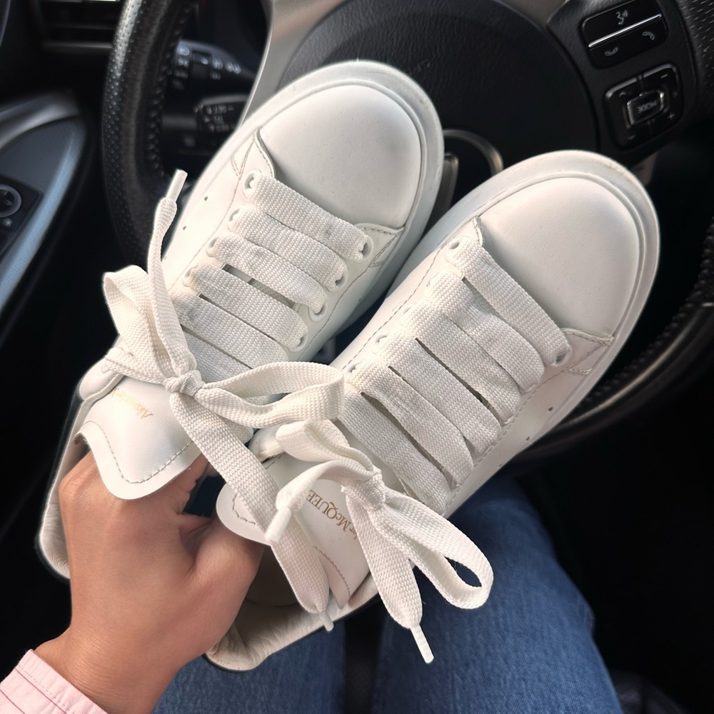 Alexander McQueen Woman Sneakers- Authentic - Picture 4 of 11